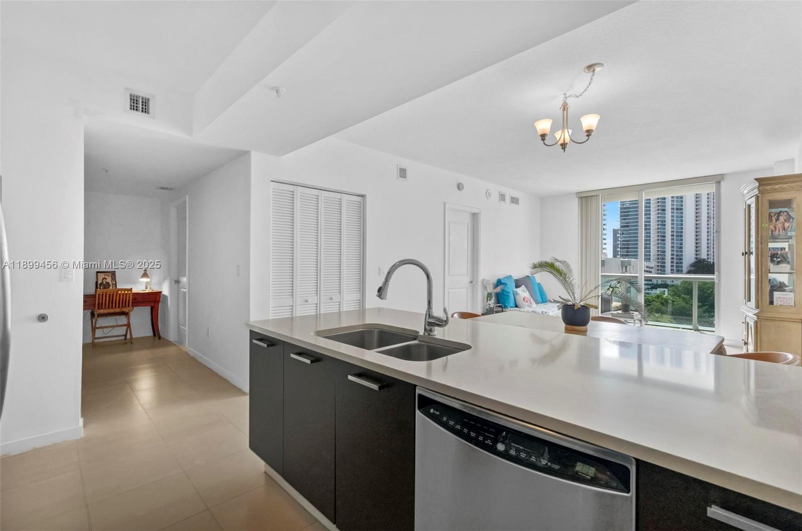 image Gallery Art Condo6