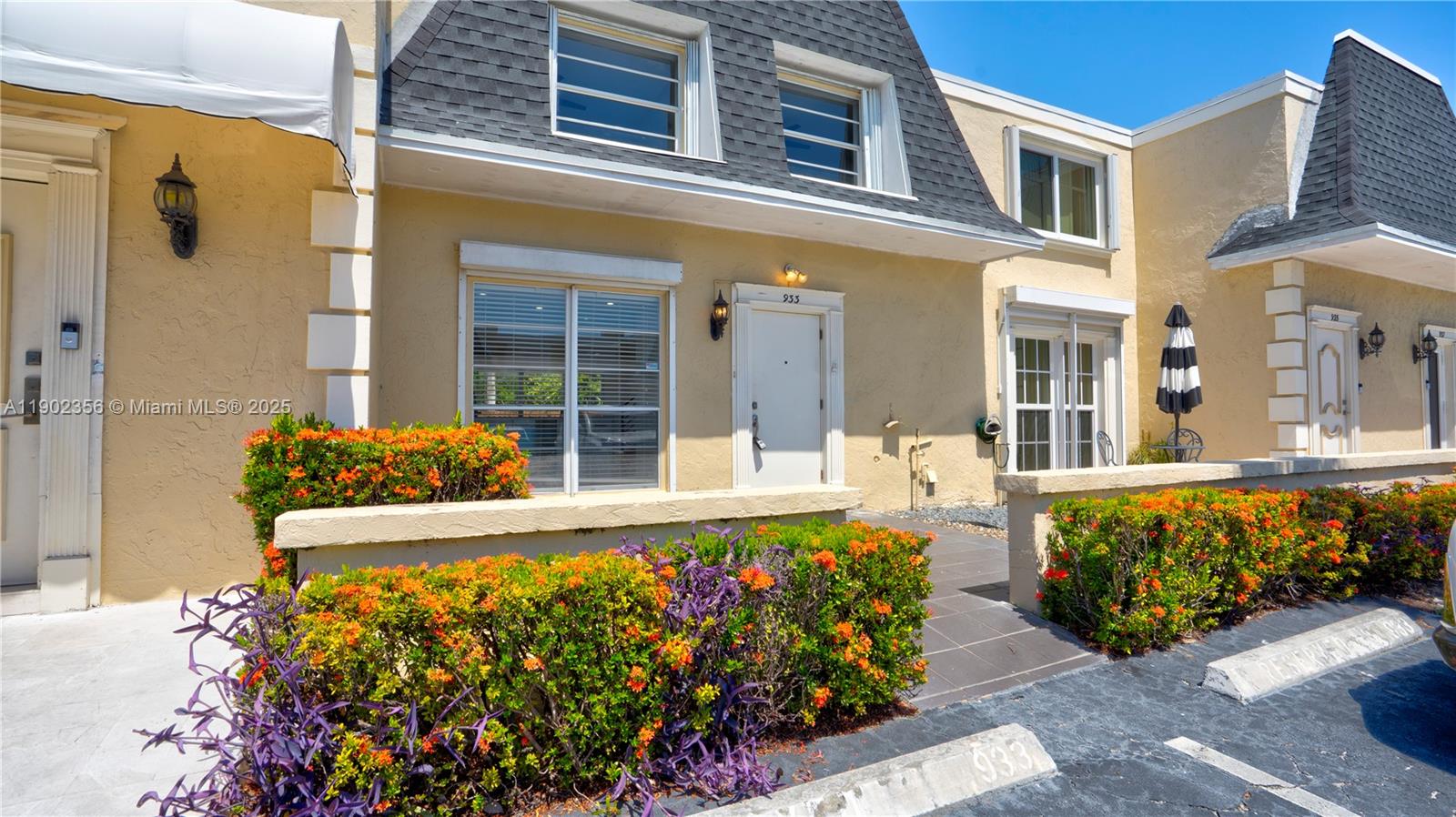 933 NE 24th Ave #169