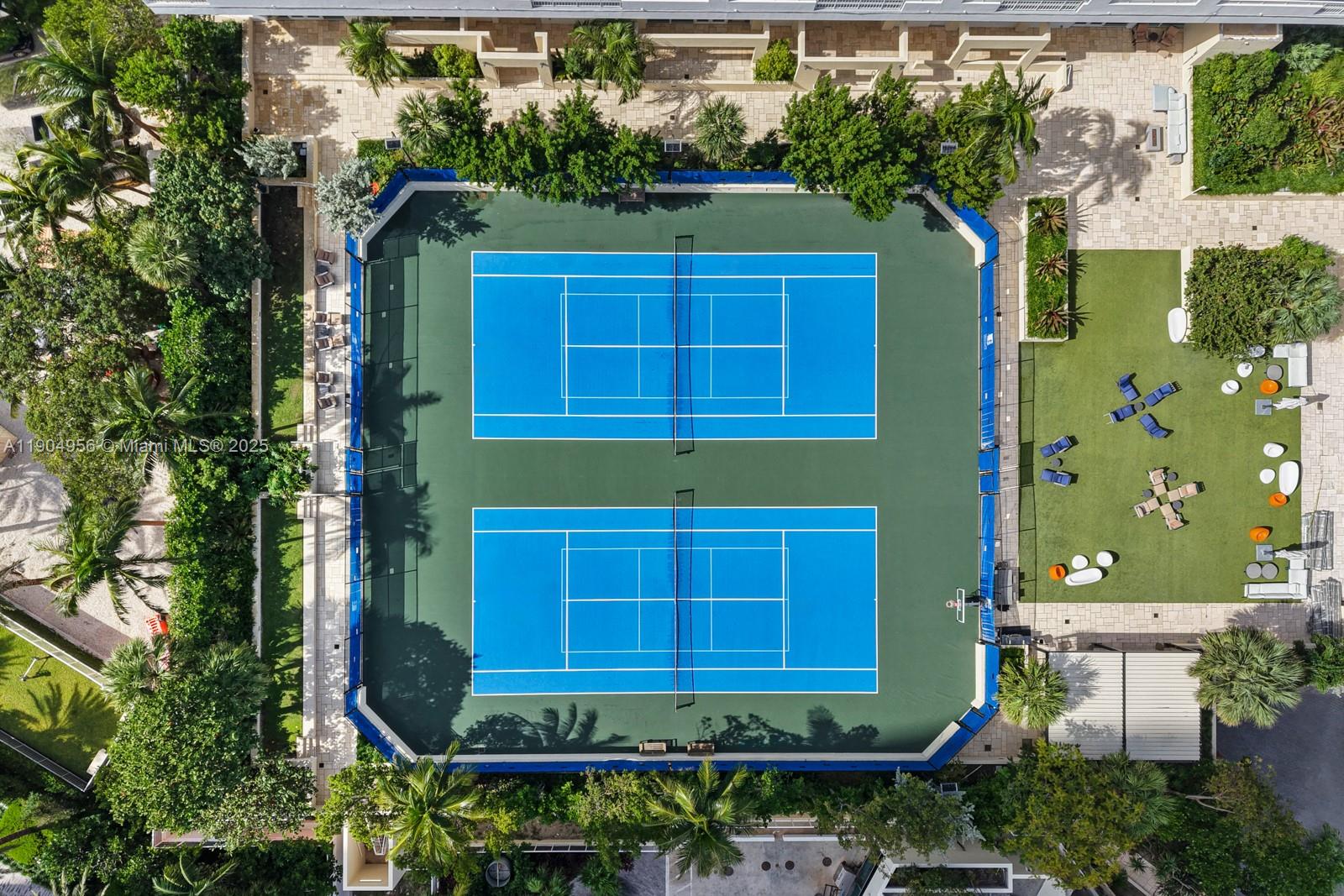 300 S Pointe Dr #1603 Miami Beach, FL 33139