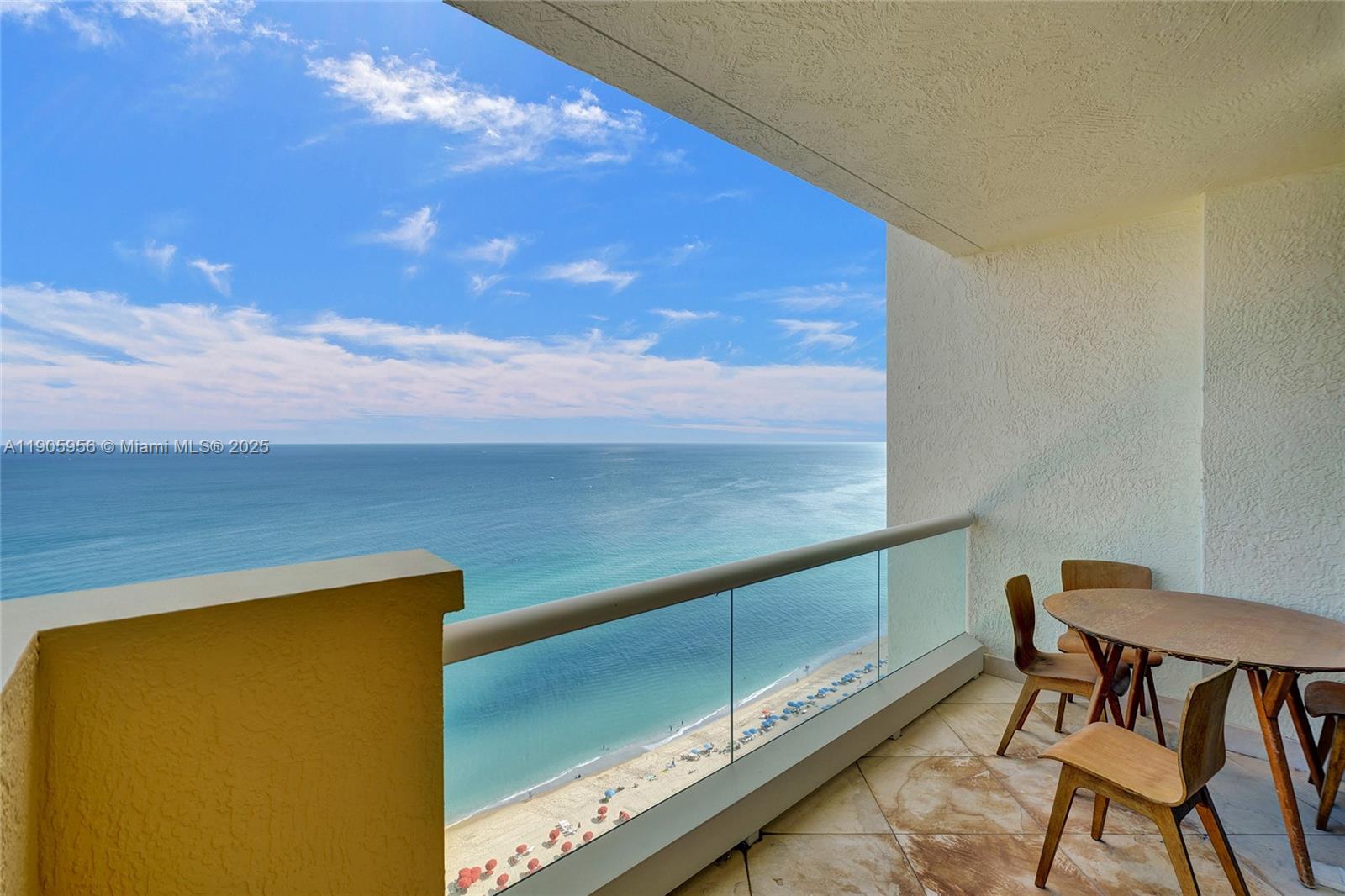 image Acqualina Resort3