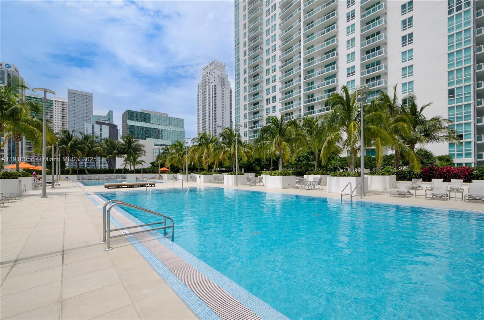 950 Brickell Bay Dr #4007 Miami, FL 33131