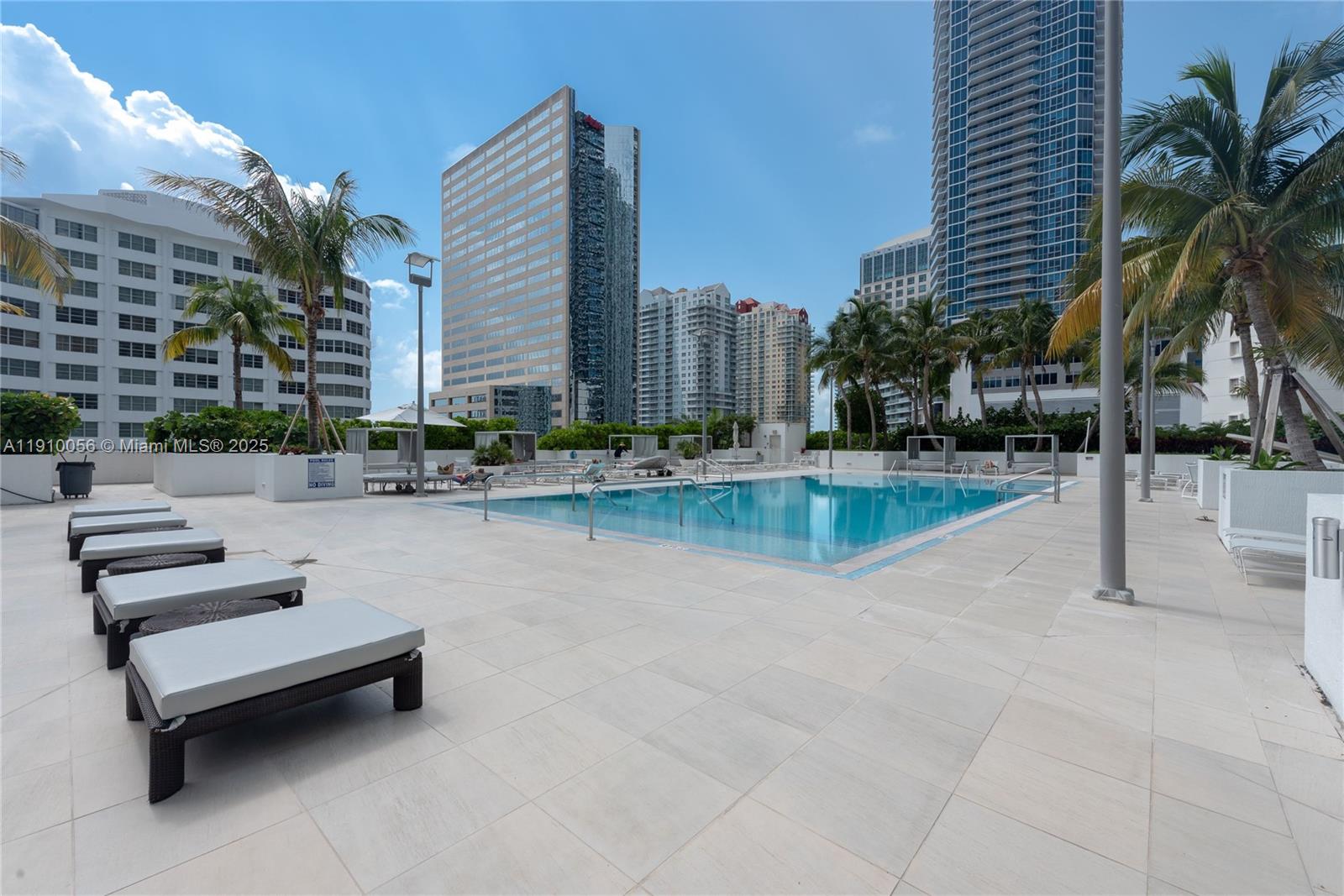 950 Brickell Bay Dr #4007 Miami, FL 33131