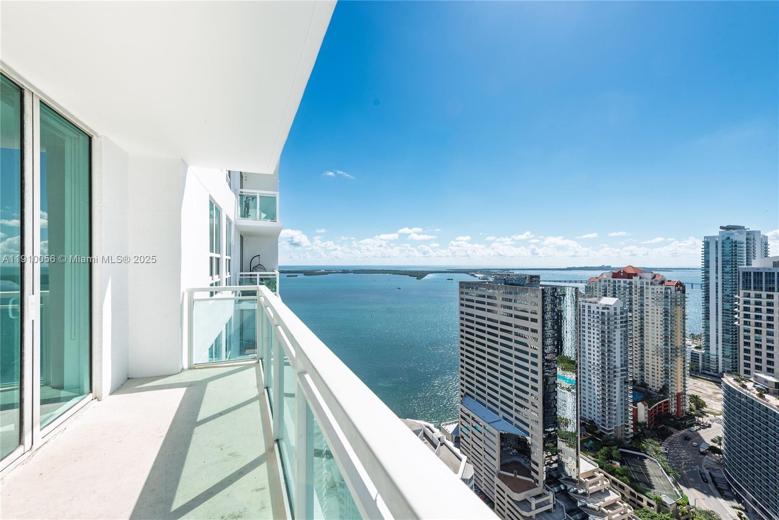 950 Brickell Bay Dr #4007 Miami, FL 33131