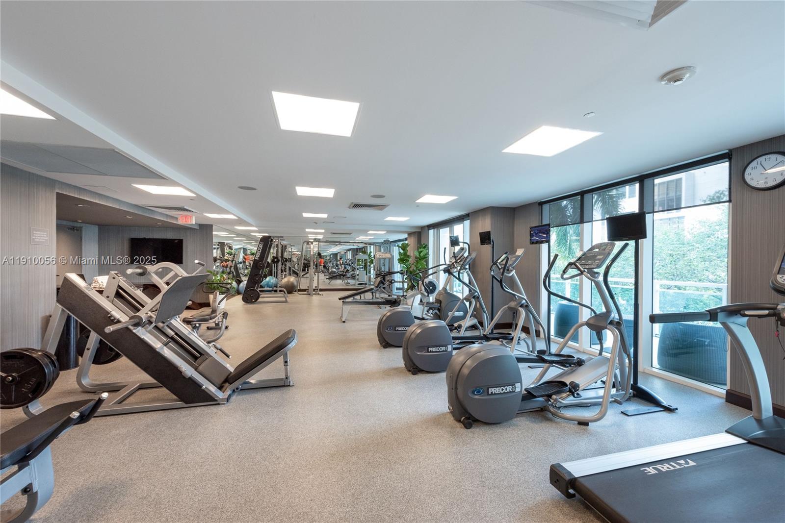 950 Brickell Bay Dr #4007 Miami, FL 33131