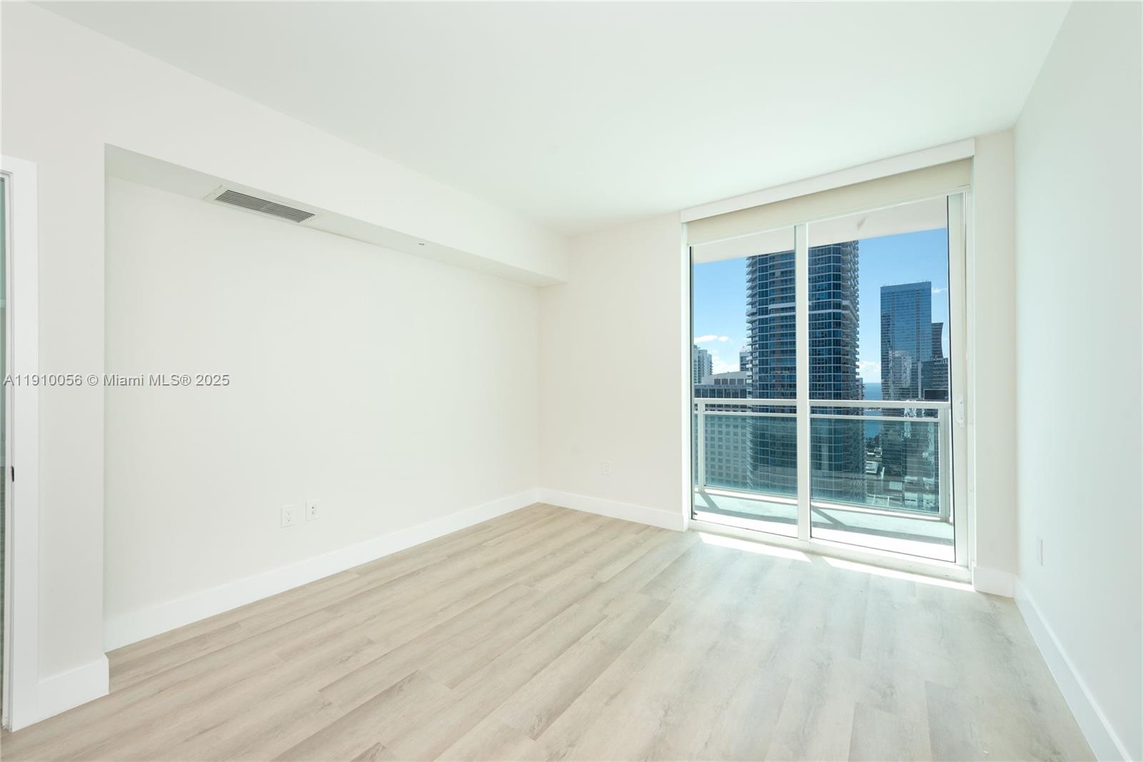 950 Brickell Bay Dr #4007 Miami, FL 33131