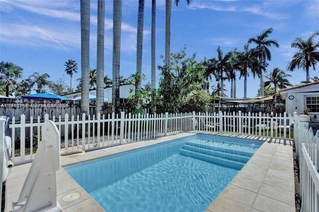 1611 Mayo St Hollywood, FL 33020