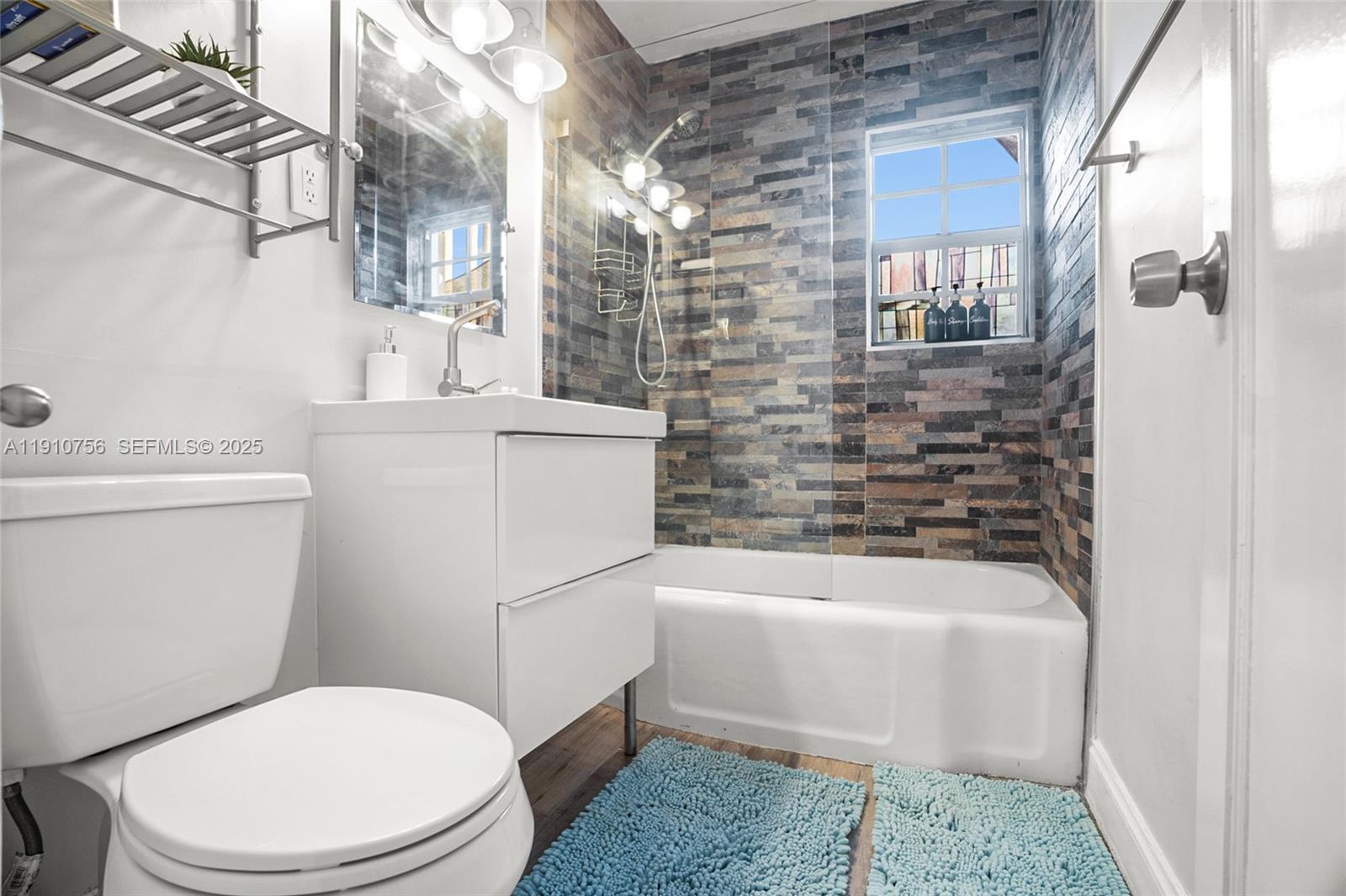 1611 Mayo St Hollywood, FL 33020