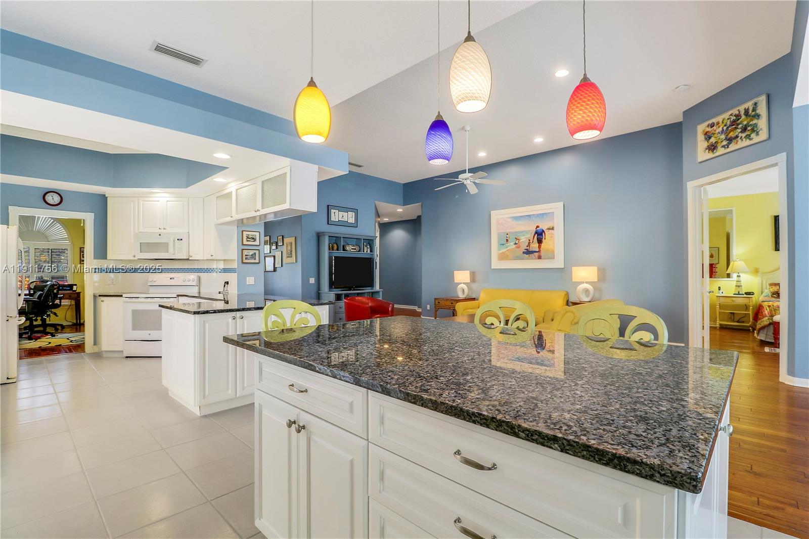 4909 Grassleaf Dr Palm Beach Gardens, FL 33418