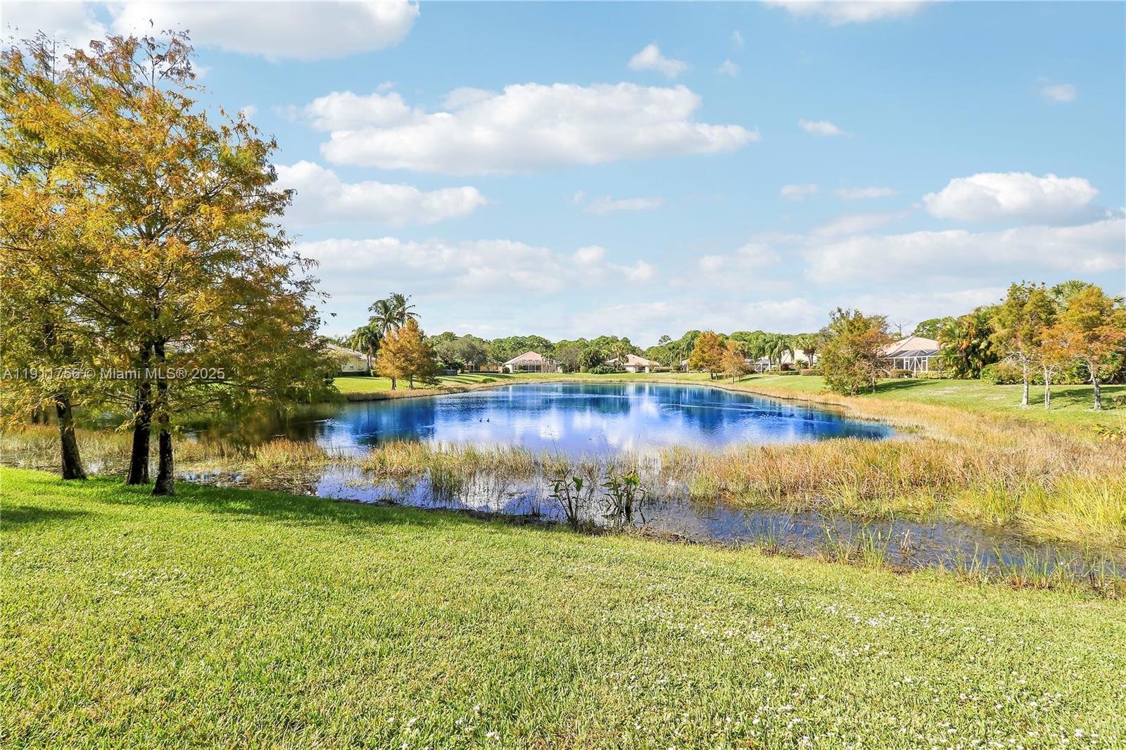 4909 Grassleaf Dr Palm Beach Gardens, FL 33418