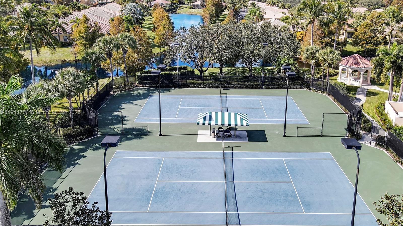 4909 Grassleaf Dr Palm Beach Gardens, FL 33418