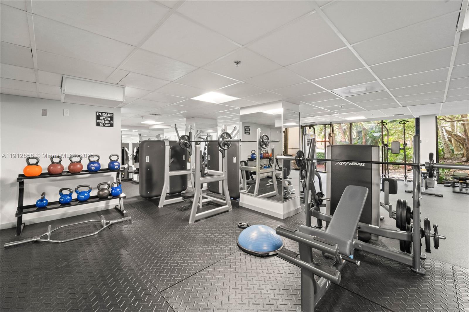 540 Brickell Key Dr #1406 Miami, FL 33131