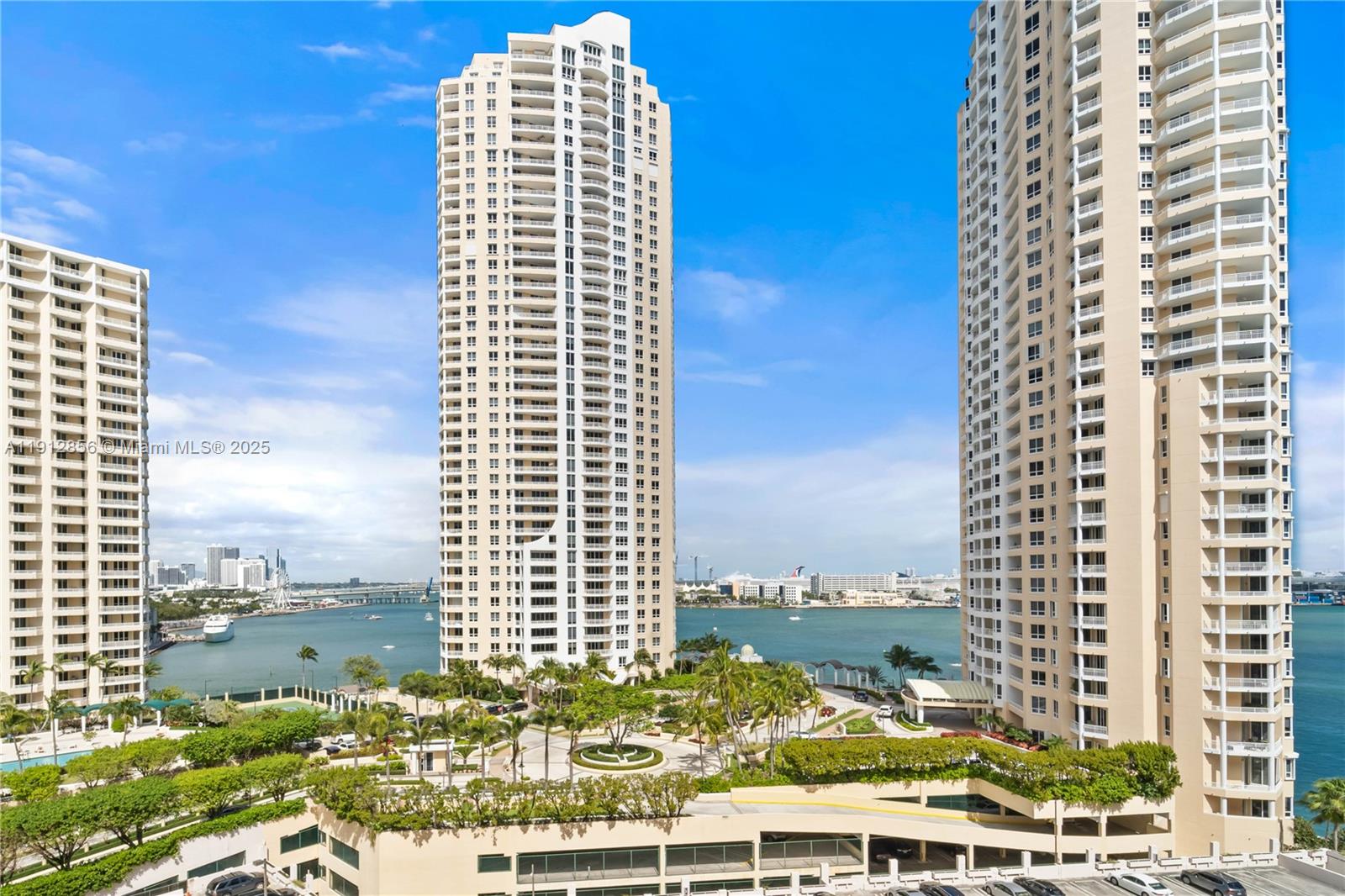 540 Brickell Key Dr #1406 Miami, FL 33131