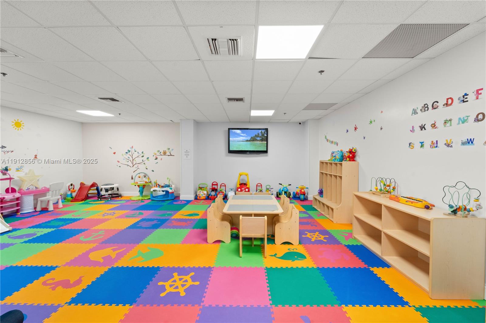 540 Brickell Key Dr #1406 Miami, FL 33131