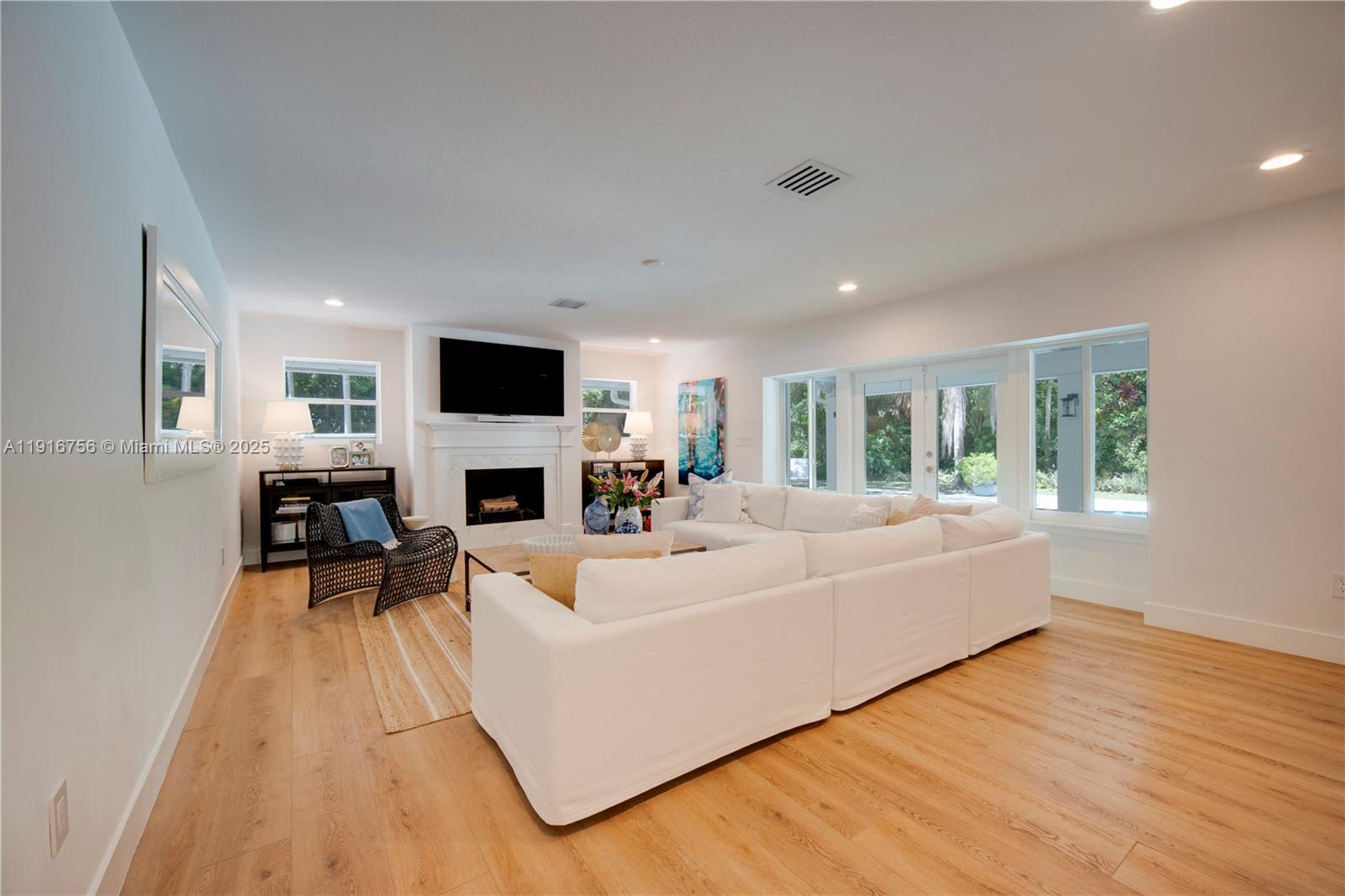 11905 SW 67th Ave Pinecrest, FL 33156