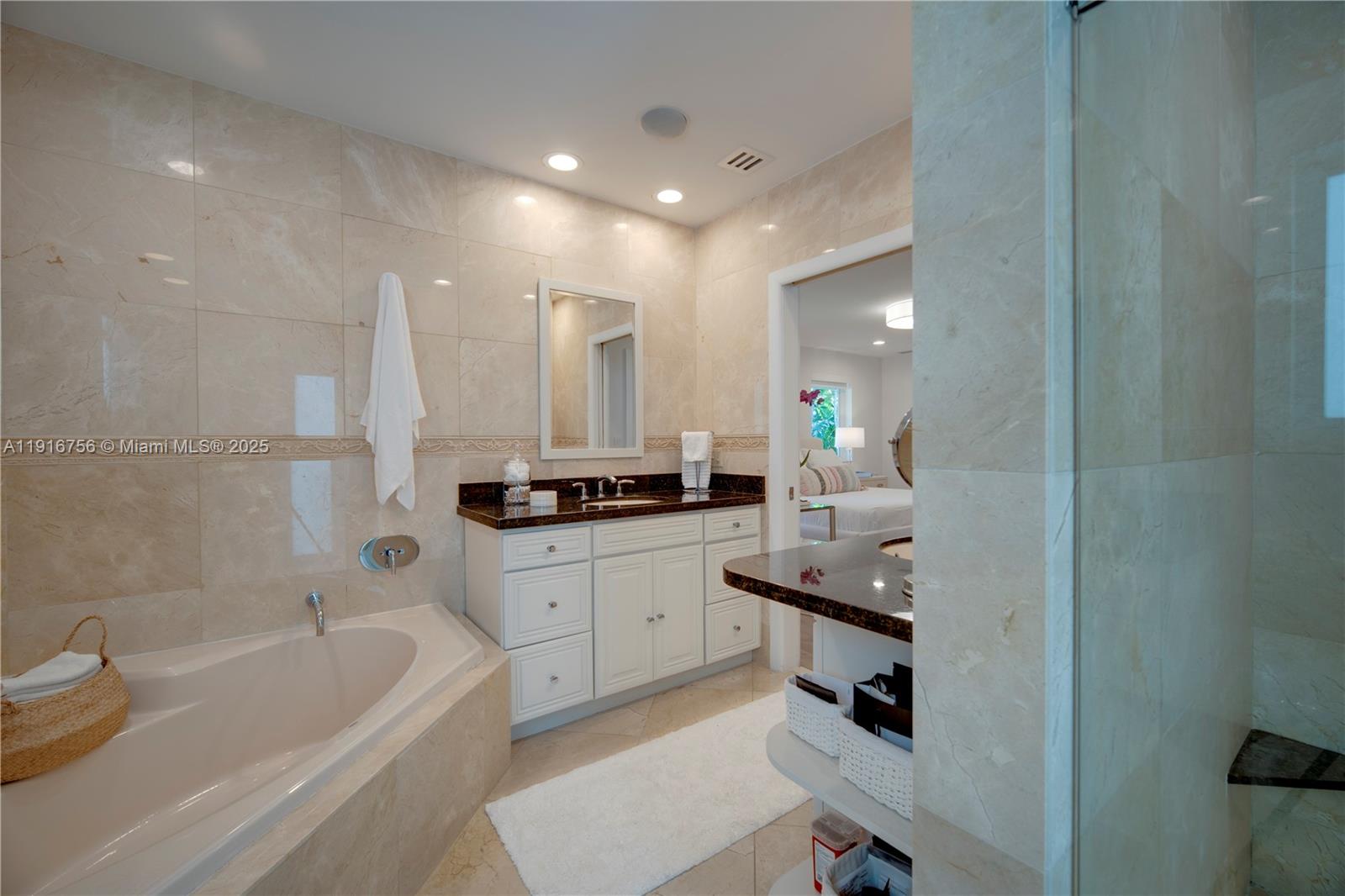 11905 SW 67th Ave Pinecrest, FL 33156