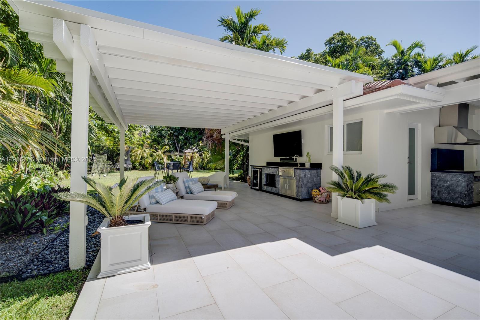 11905 SW 67th Ave Pinecrest, FL 33156