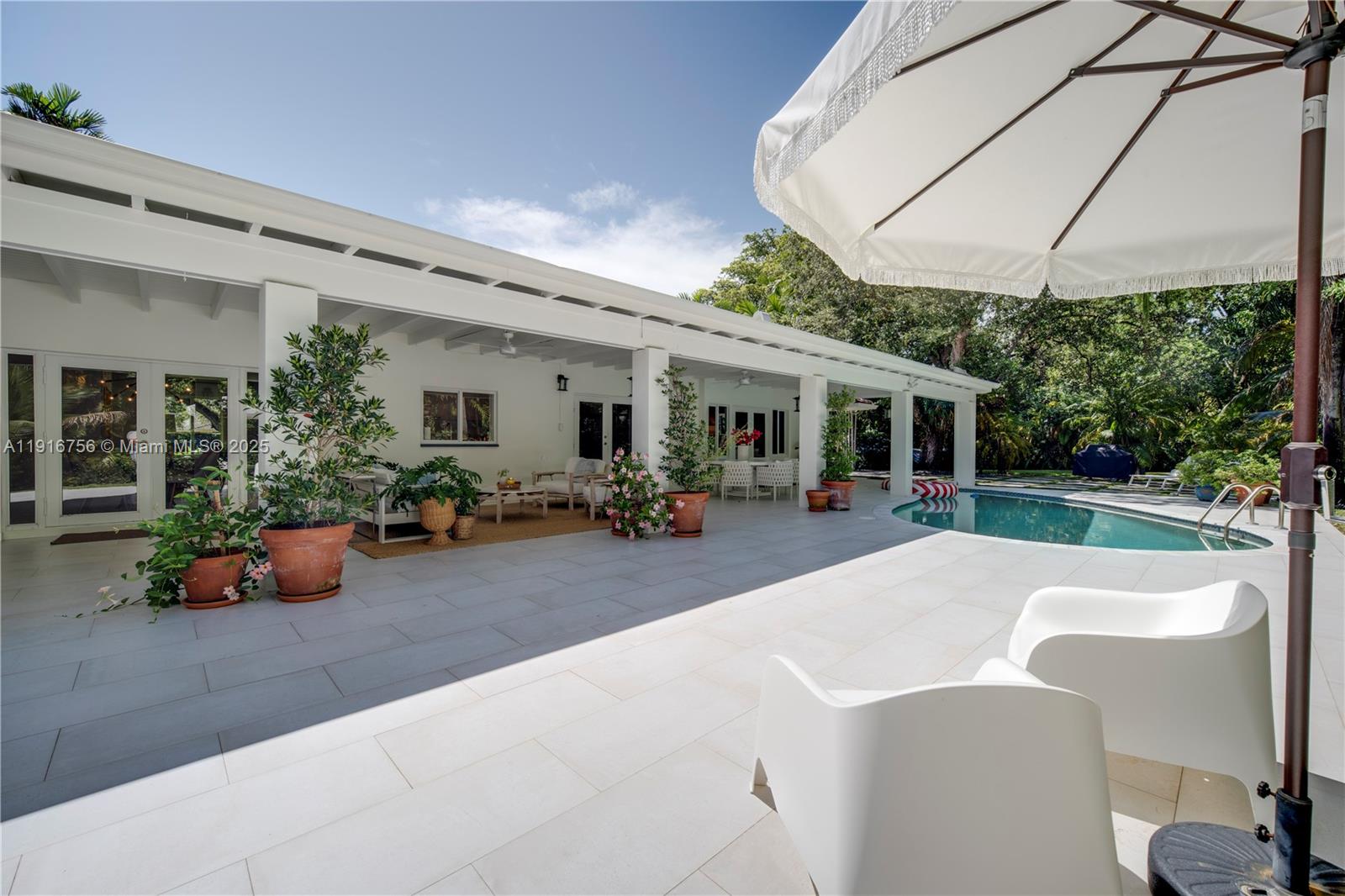 11905 SW 67th Ave Pinecrest, FL 33156