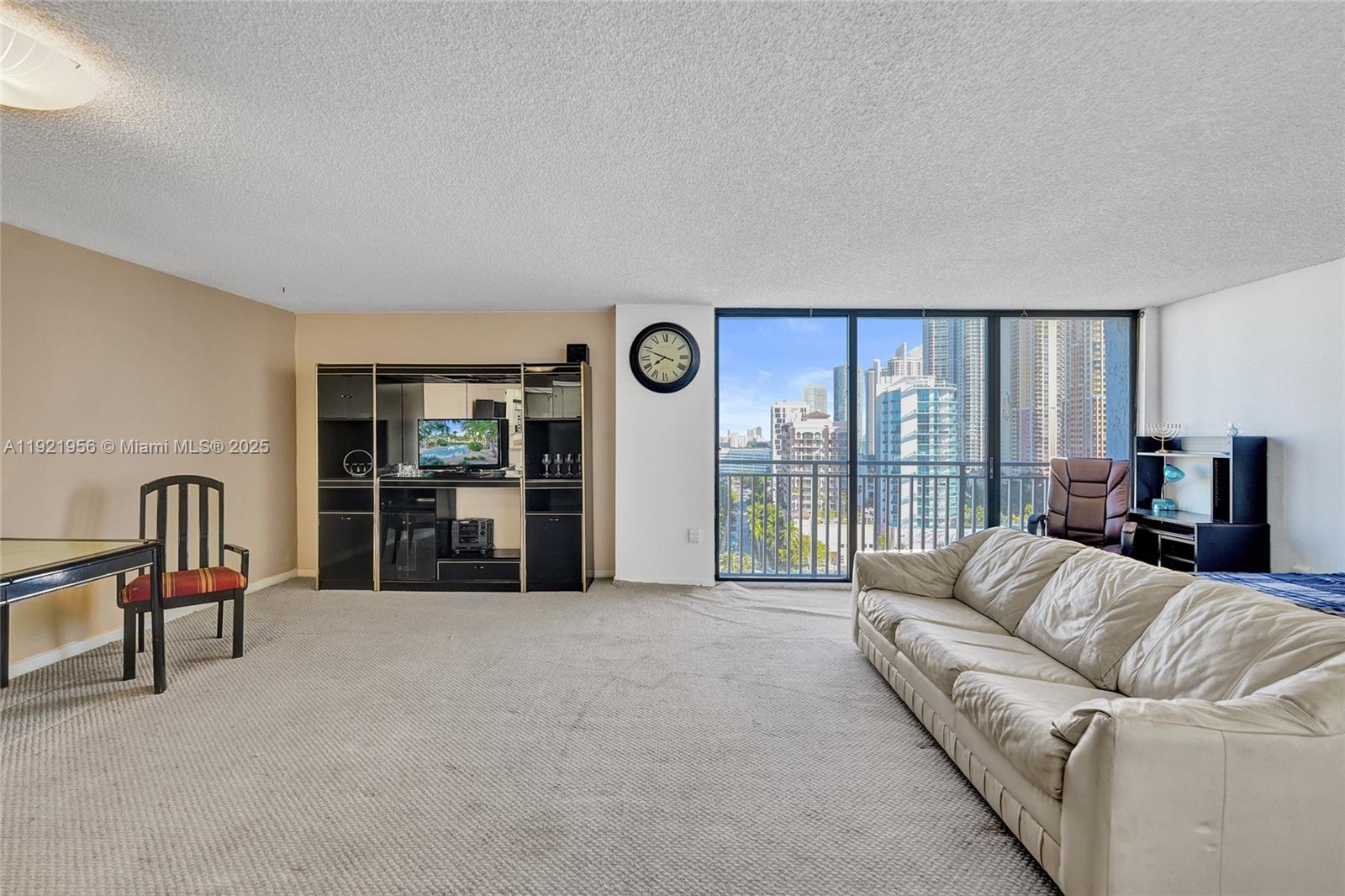 image Winston Towers30