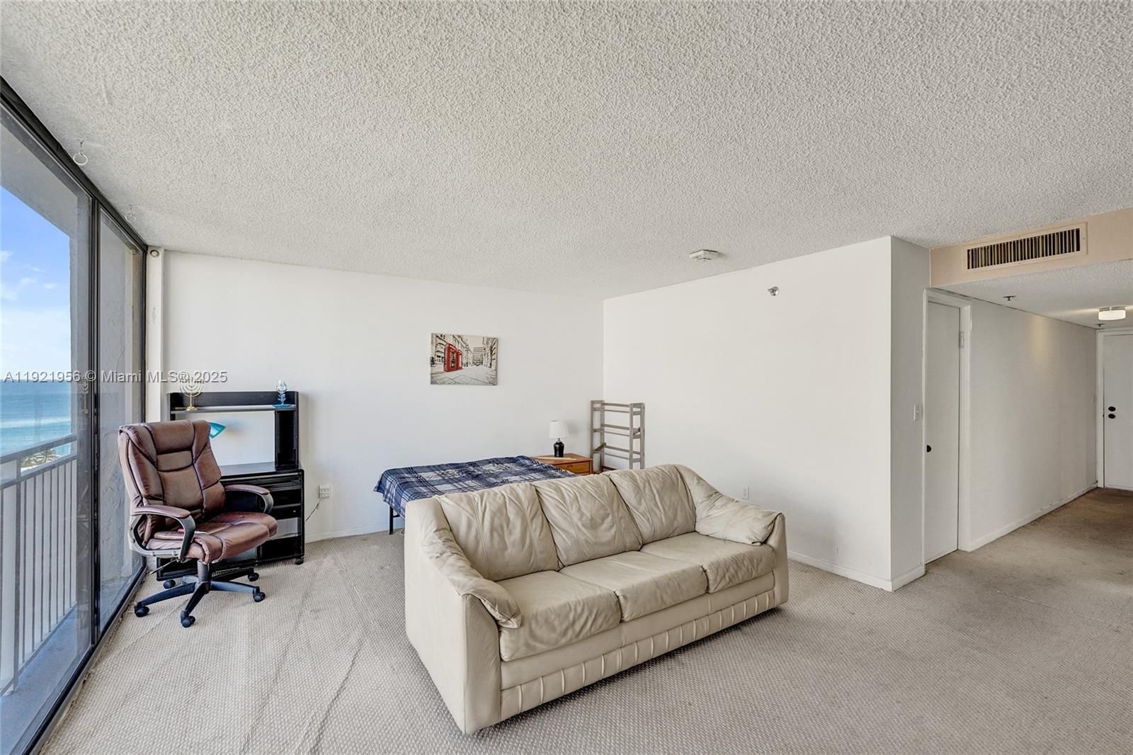 image Winston Towers32