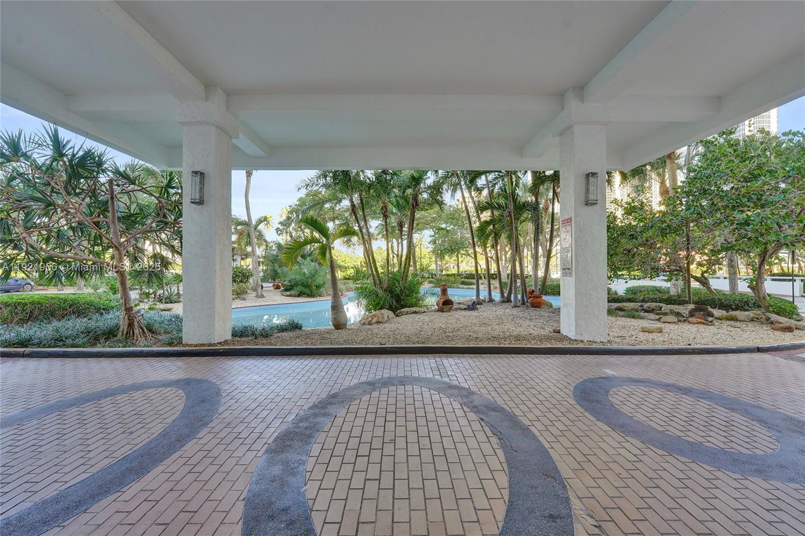 image Winston Towers49