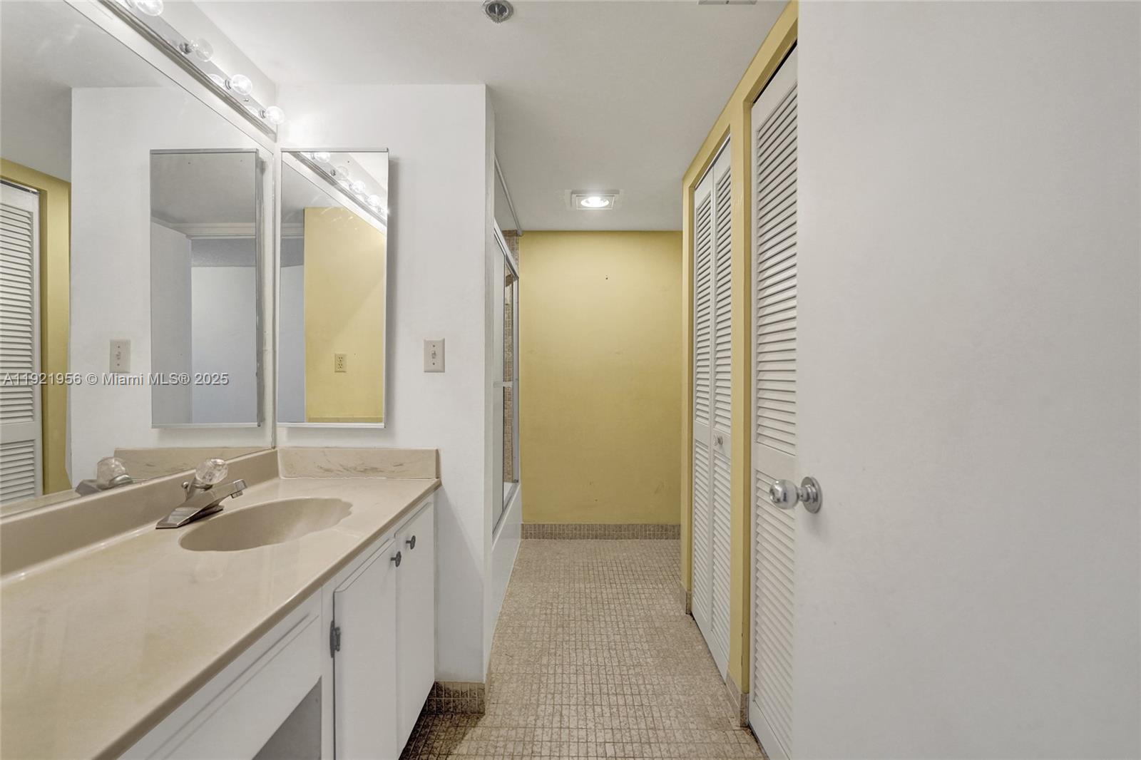 image Winston Towers8