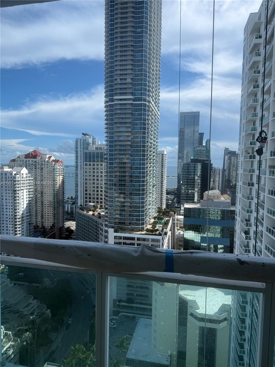 950 Brickell Bay Dr #3403