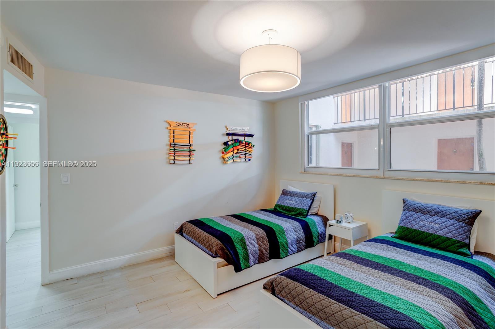 55 Ocean Ln Dr #2033 Key Biscayne, FL 33149