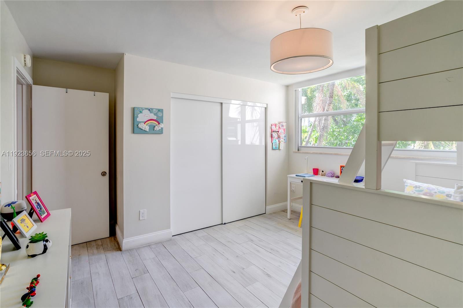 55 Ocean Ln Dr #2033 Key Biscayne, FL 33149