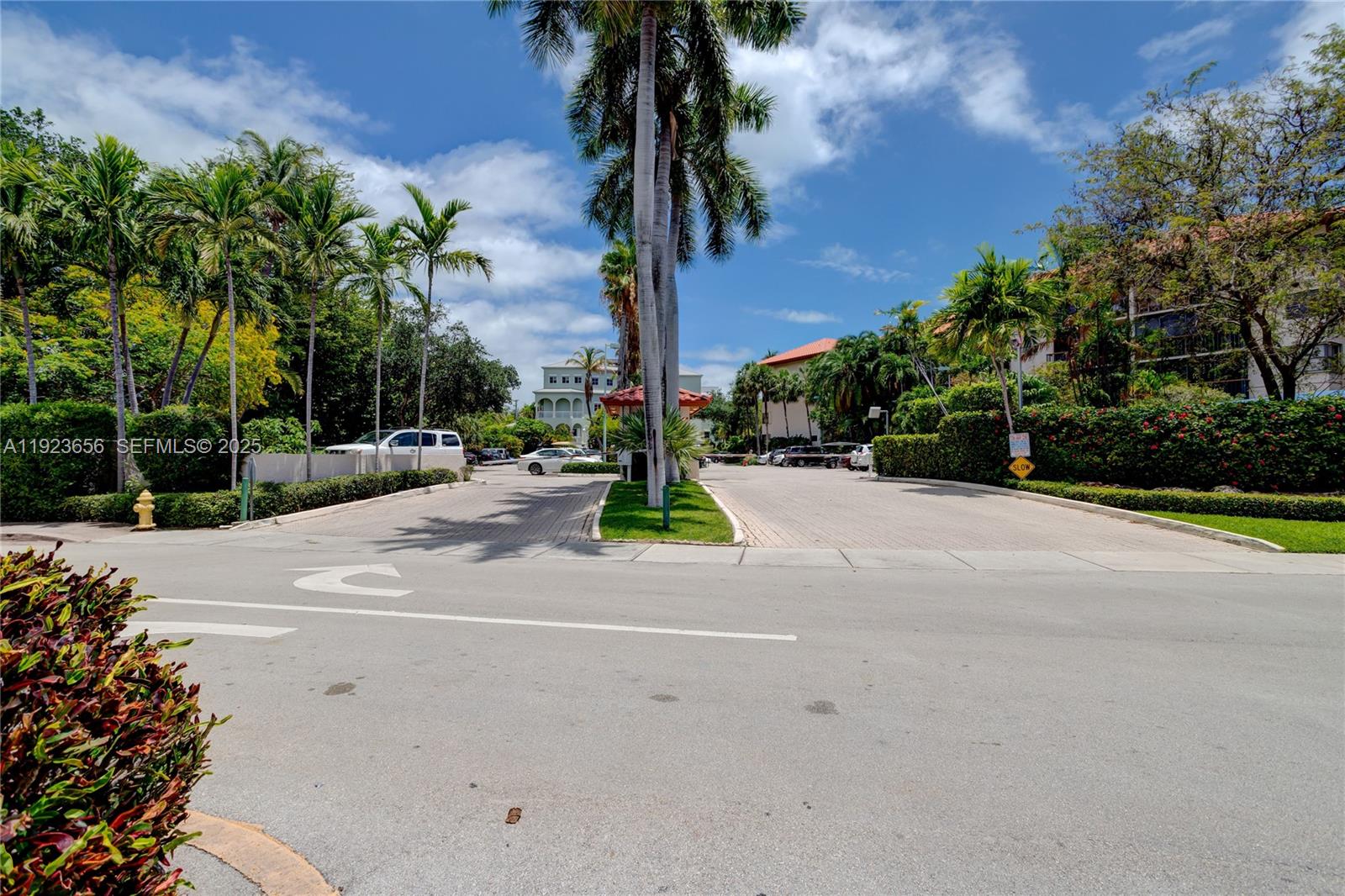 55 Ocean Ln Dr #2033 Key Biscayne, FL 33149