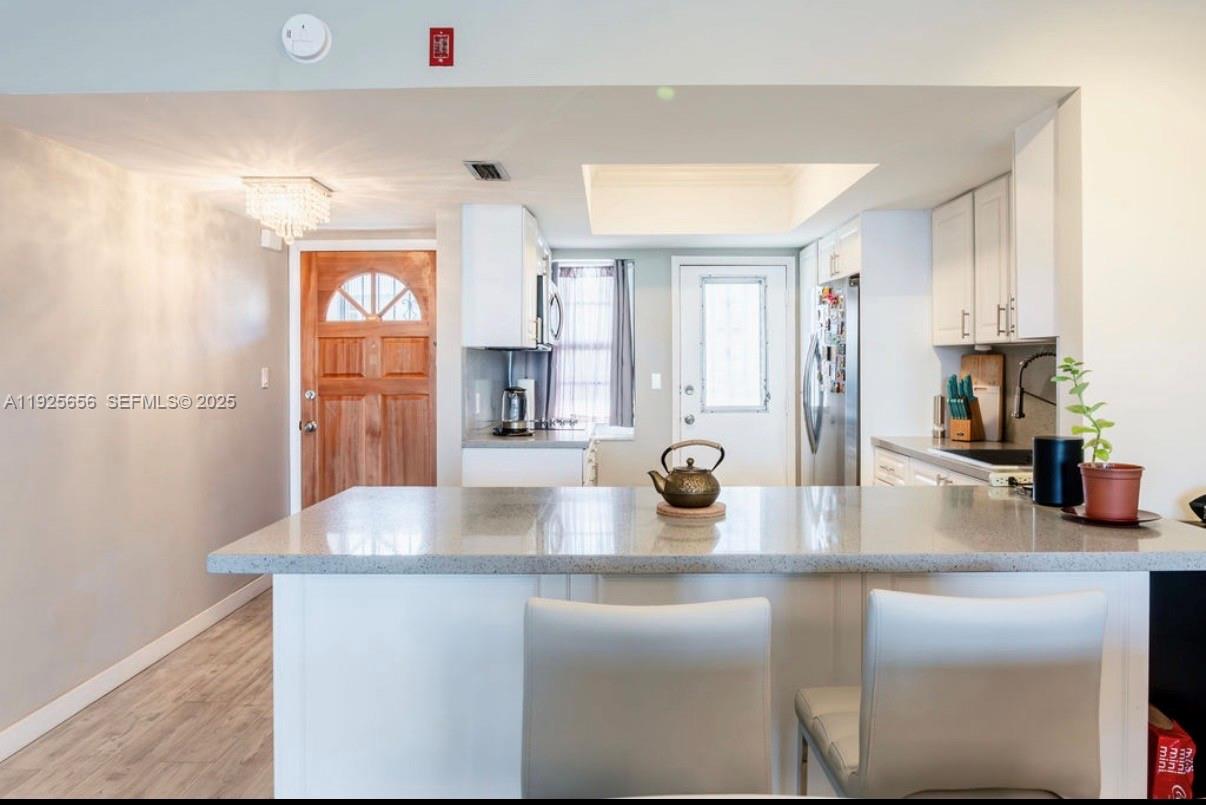 18555 NE 14th Ave #619 Miami, FL 33179