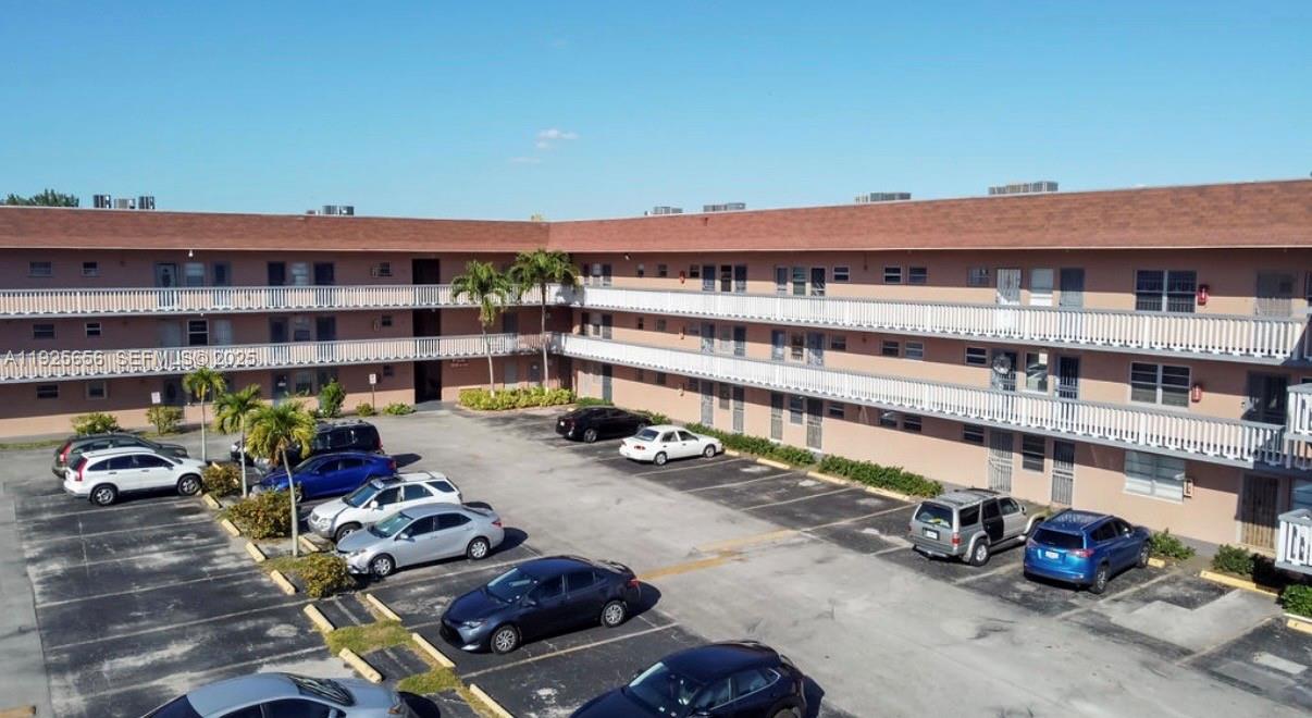 18555 NE 14th Ave #619 Miami, FL 33179