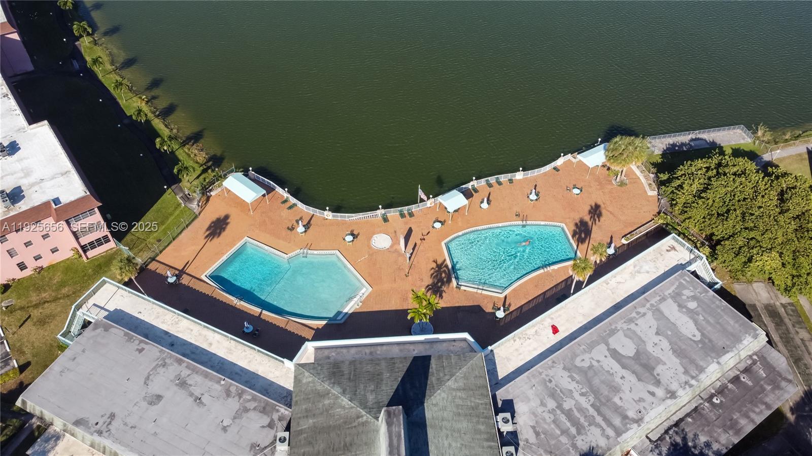 18555 NE 14th Ave #619 Miami, FL 33179