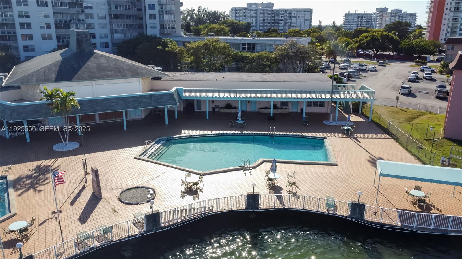 18555 NE 14th Ave #619 Miami, FL 33179