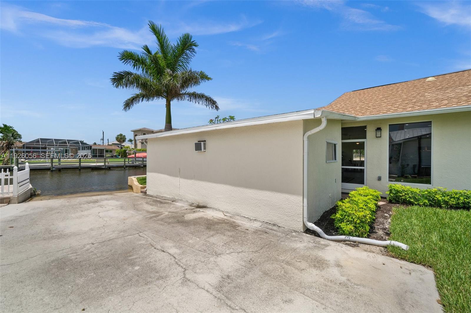 4837 Tarpon Ave Bonita Springs, FL 34134