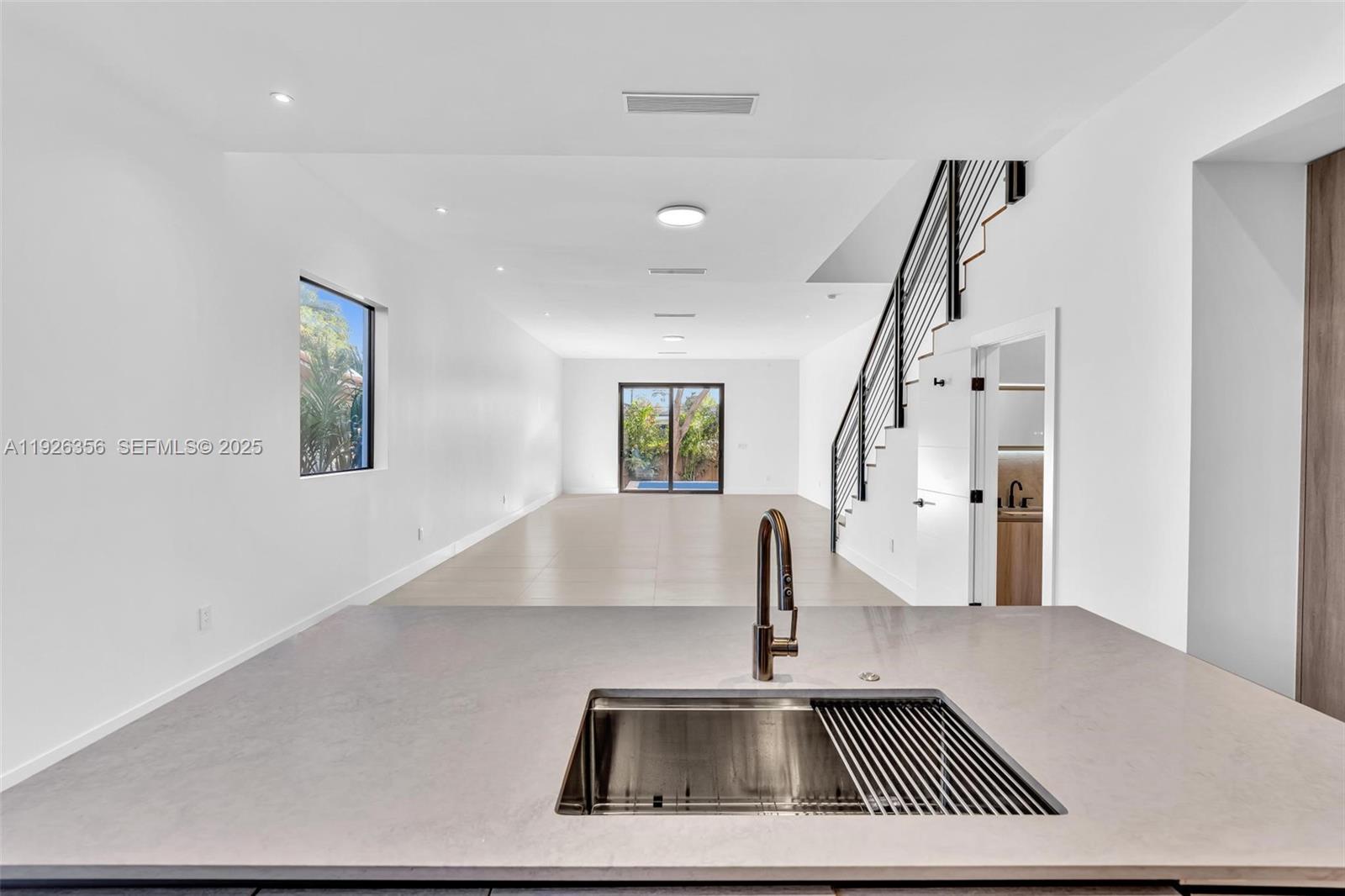 2785 SW 34th Ave Miami, FL 33133