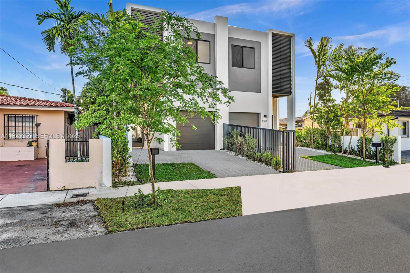 2785 SW 34th Ave Miami, FL 33133