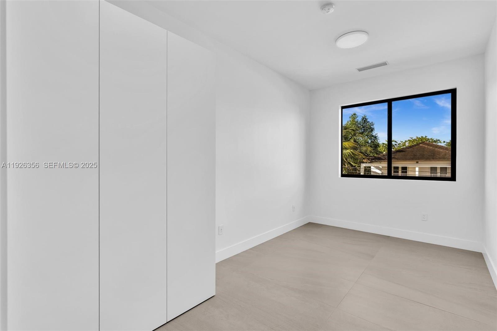 2785 SW 34th Ave Miami, FL 33133