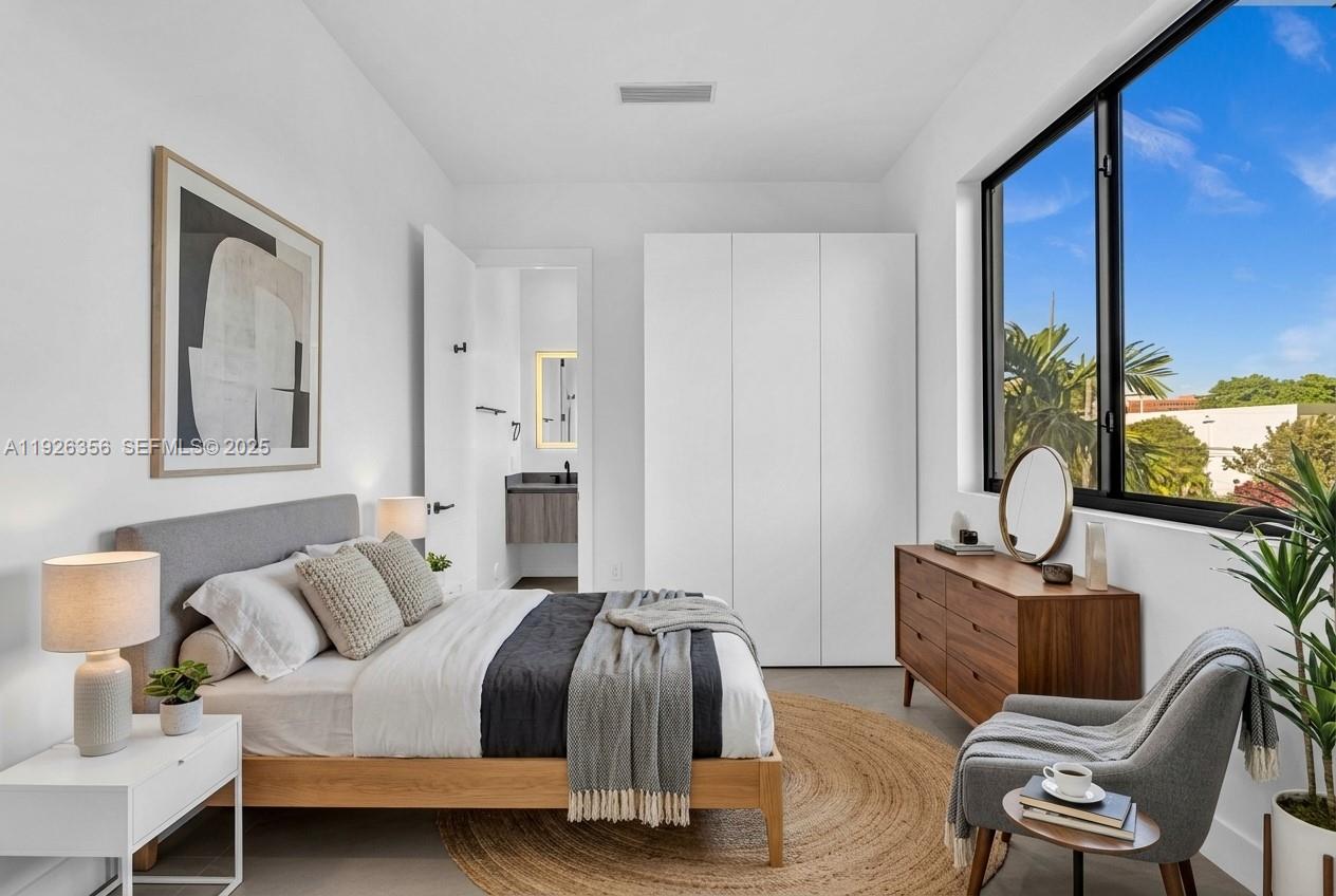 2785 SW 34th Ave Miami, FL 33133