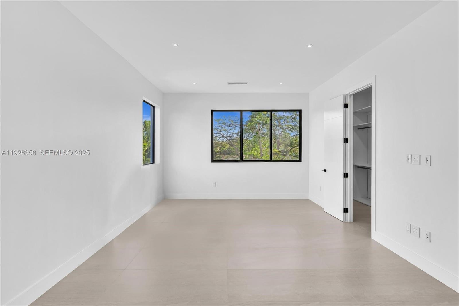 2785 SW 34th Ave Miami, FL 33133