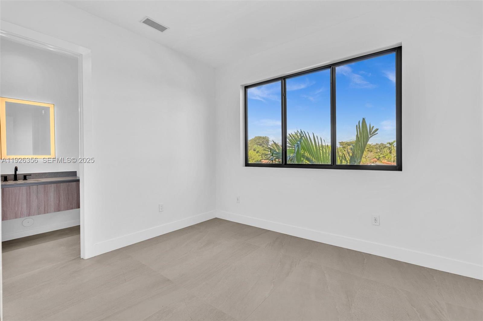 2785 SW 34th Ave Miami, FL 33133