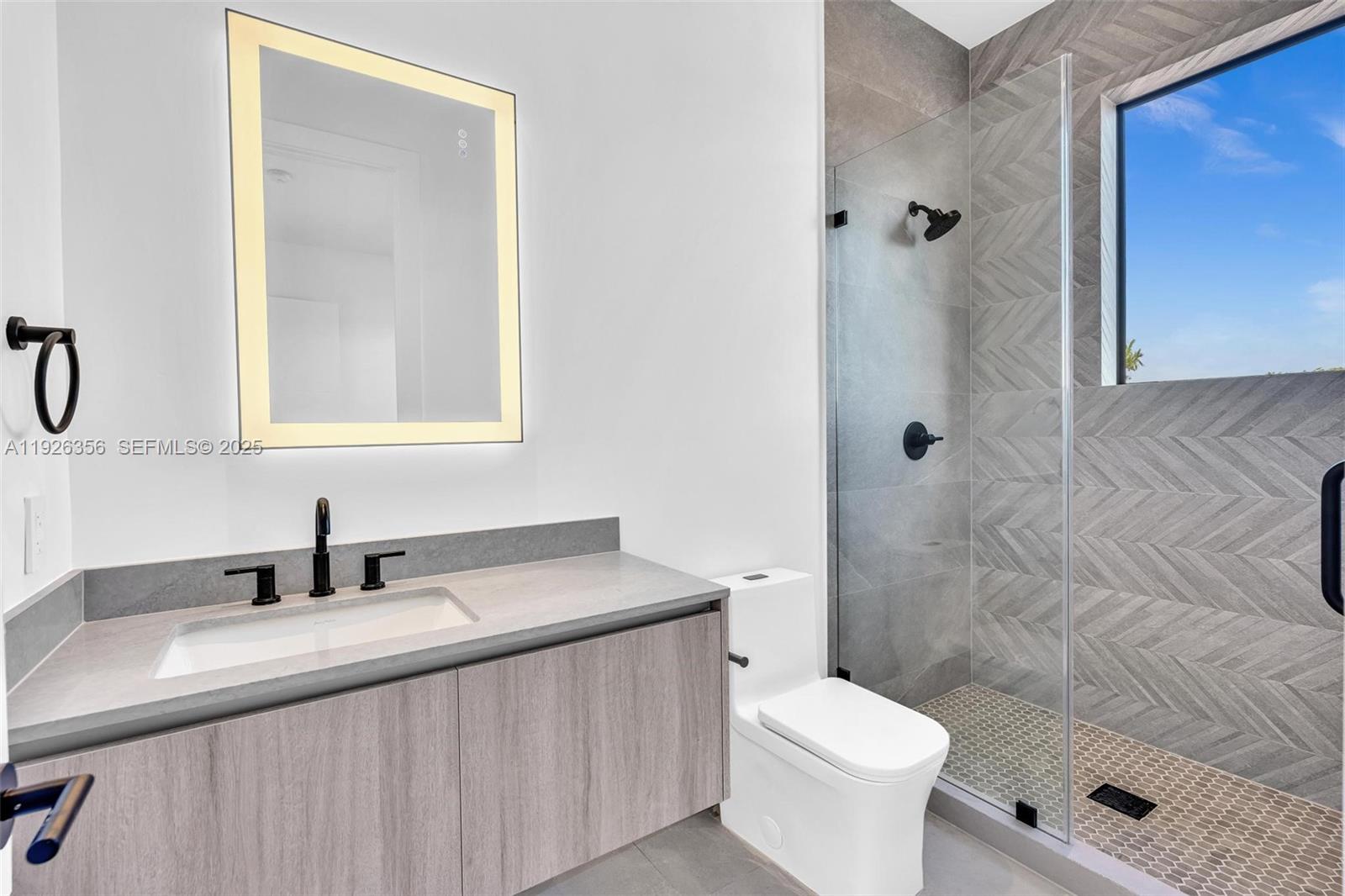 2785 SW 34th Ave Miami, FL 33133