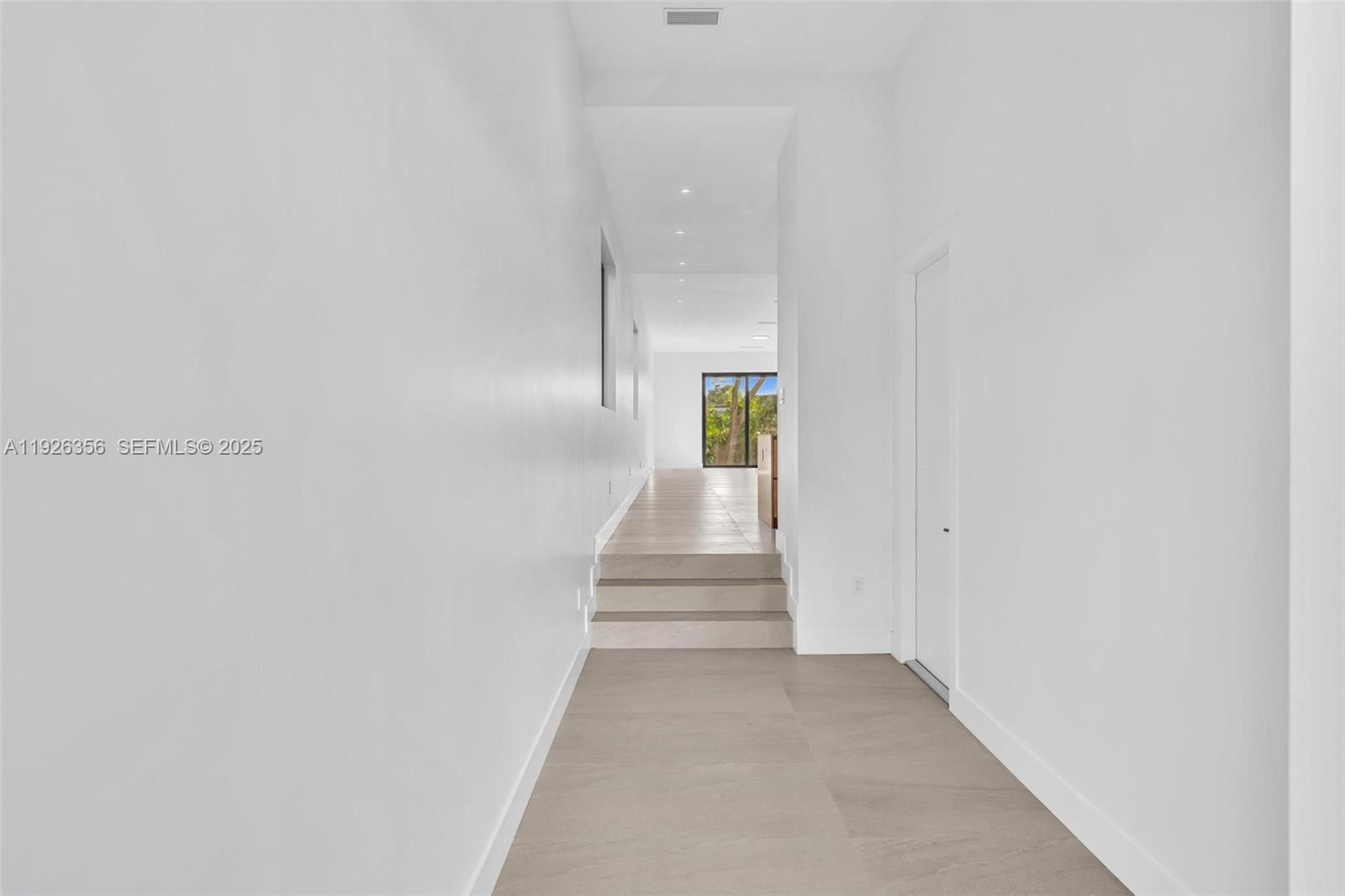 2785 SW 34th Ave Miami, FL 33133