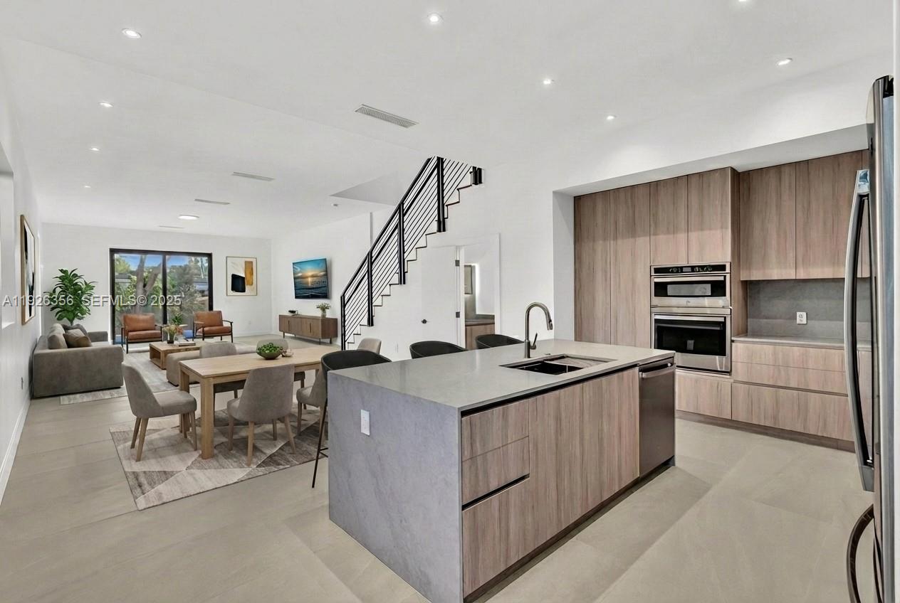 2785 SW 34th Ave Miami, FL 33133