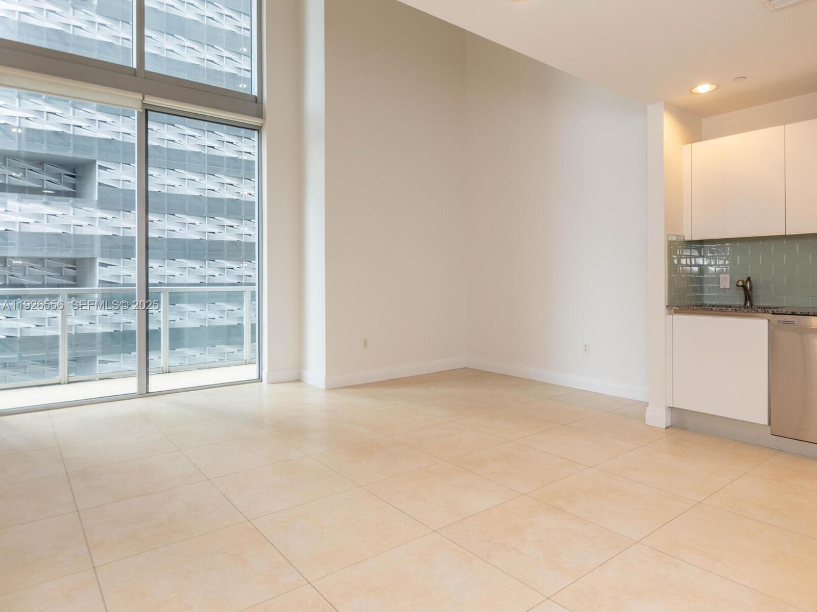 1050 Brickell Ave #606 Miami, FL 33131