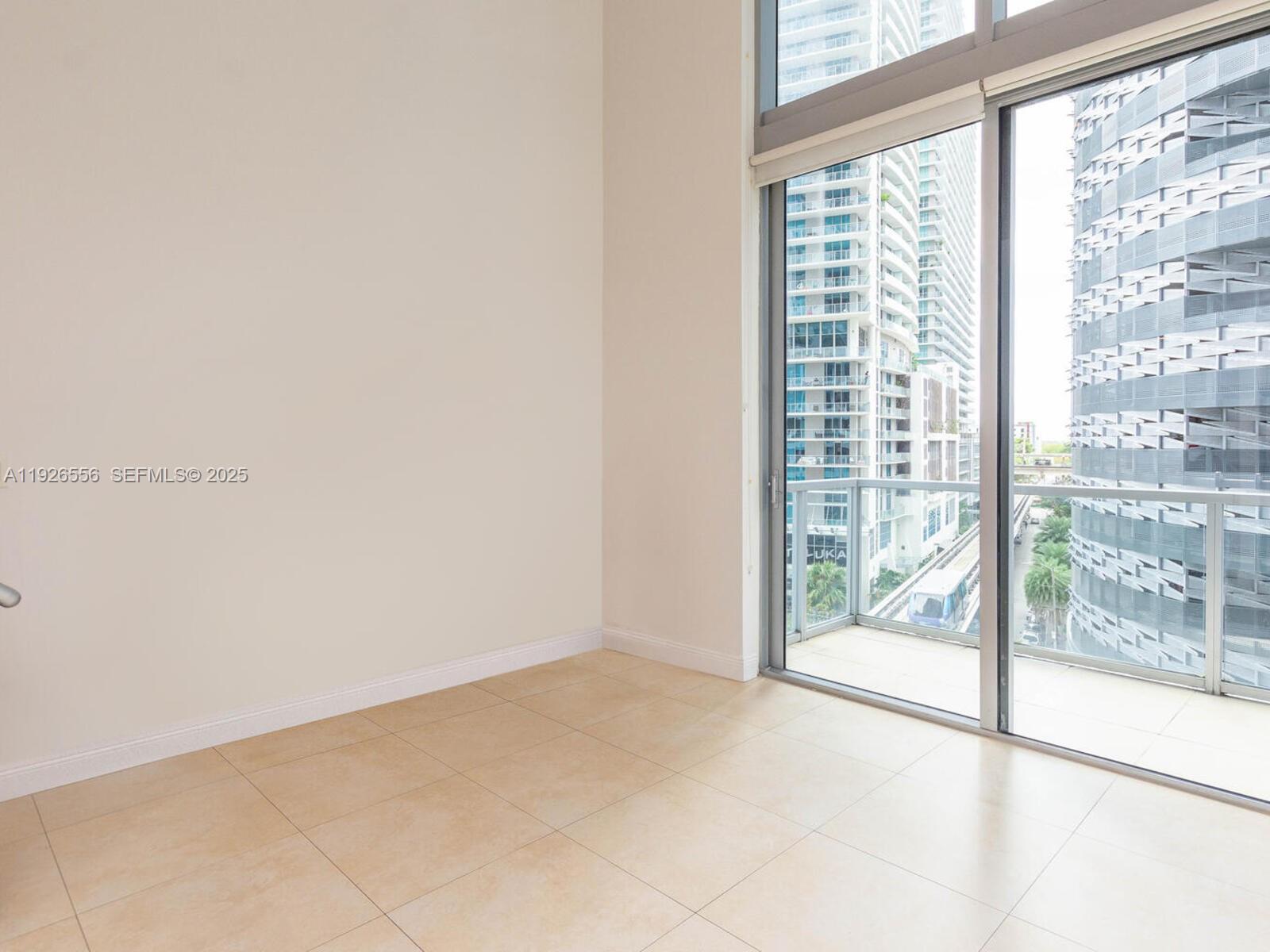 1050 Brickell Ave #606 Miami, FL 33131