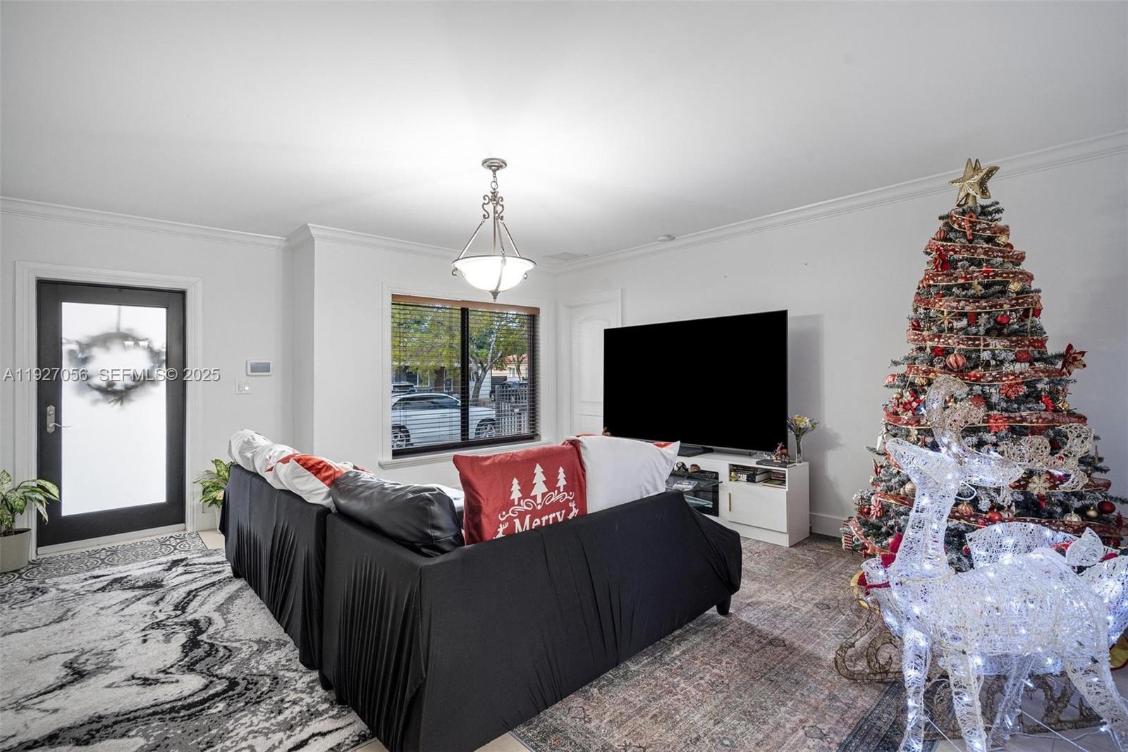 141 SW 51st Ct Miami, FL 33134