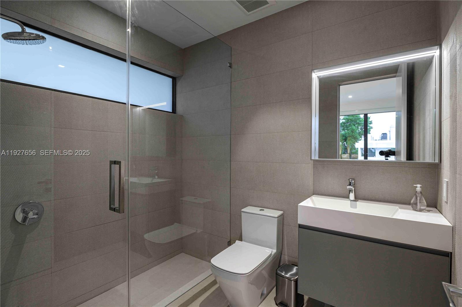 1537 SE 13th St Fort Lauderdale, FL 33316