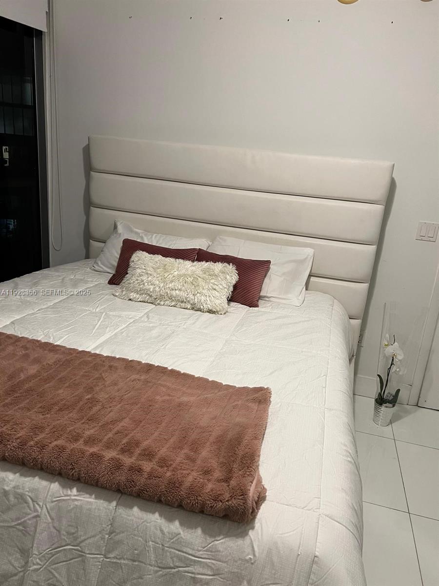 475 Brickell Ave #5707