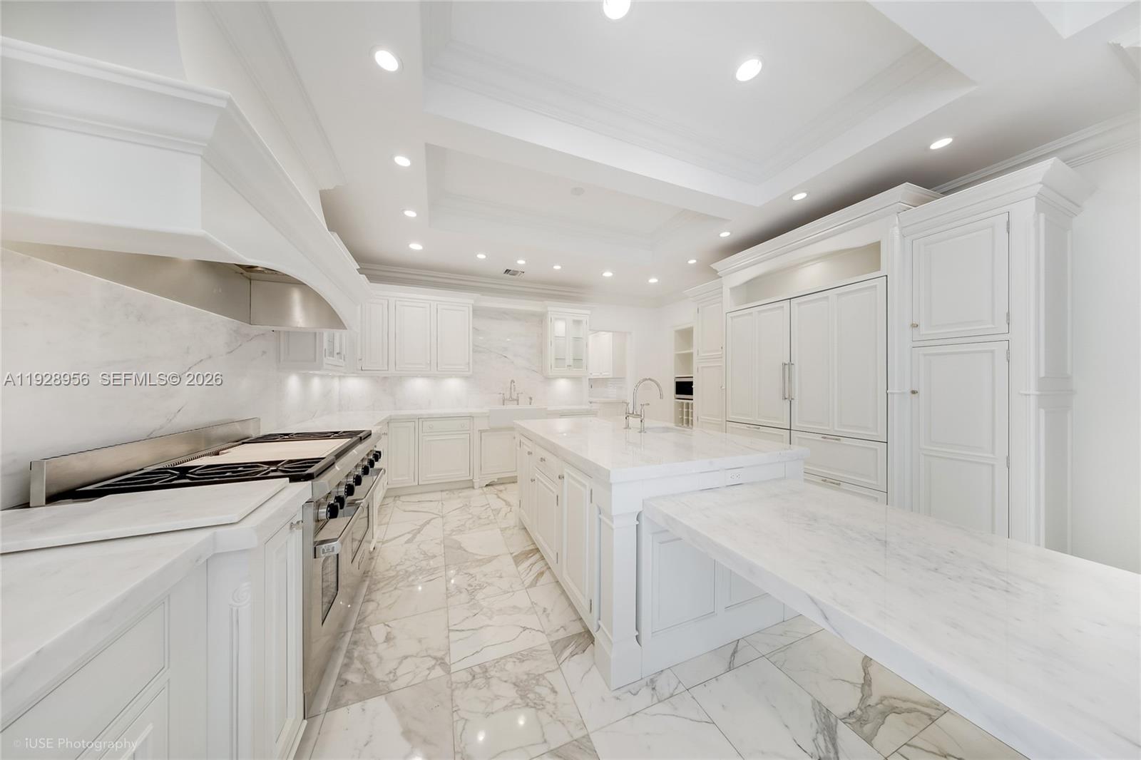 55 La Gorce Cir Miami Beach, FL 33141