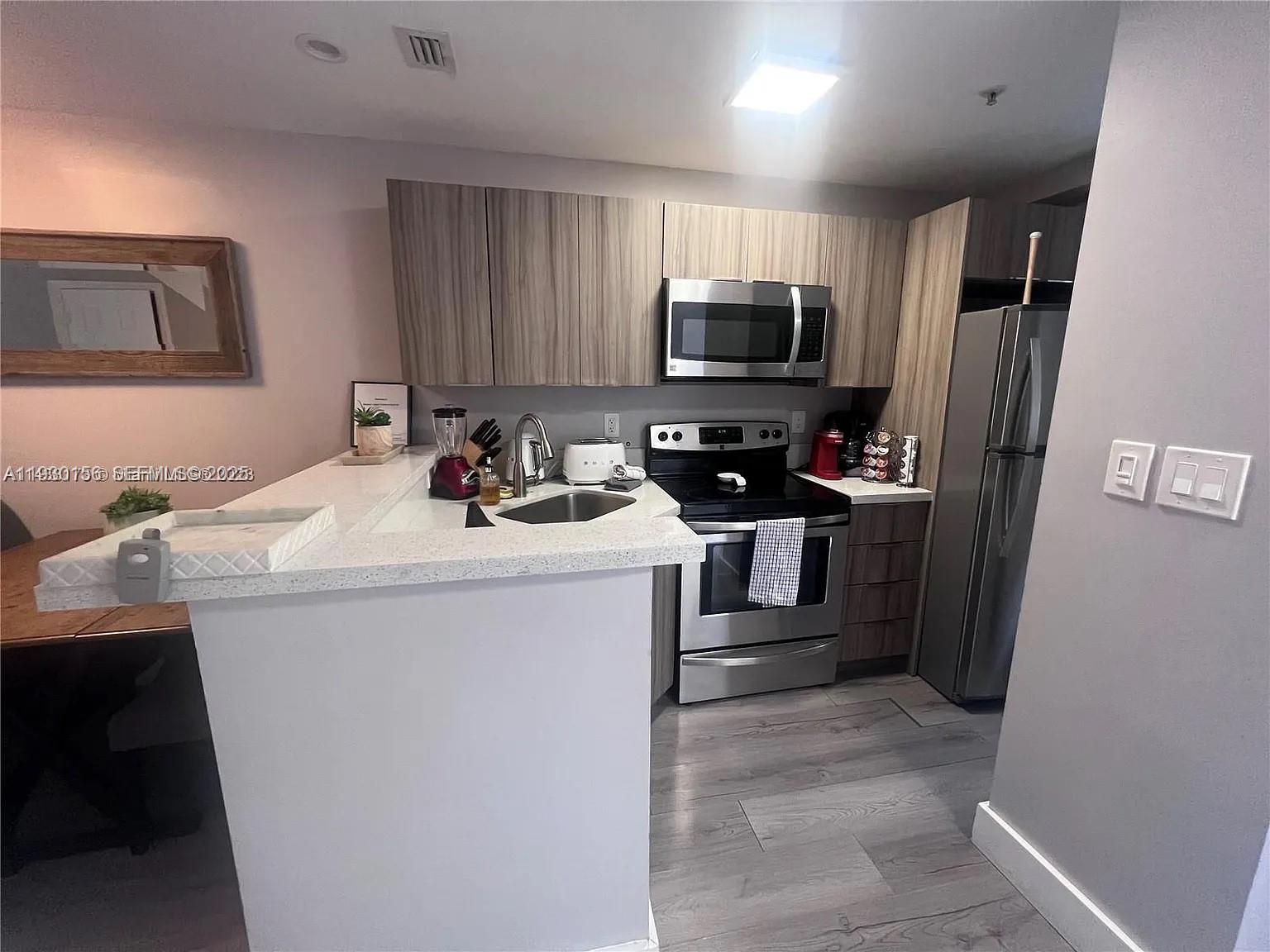 821 SW 2nd St #2 Miami, FL 33130